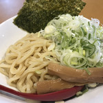 つけめんや 泉 - 麺少なめ ネギトッピング