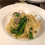 オステリア キーヴォ - 菜の花とあさりのペペロンチーノ