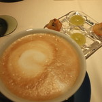 キメラ - カフェラテと小菓子