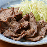 新世界もつ鍋屋 - 牛たん塩焼