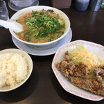 来来亭 - 牛レバ唐定食こってりラーメン(¥1,069)