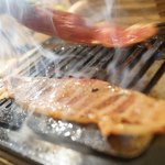 本気焼肉 肉とめし 肉寿司 - 