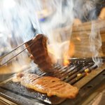 本気焼肉 肉とめし 肉寿司 - 脂のってます