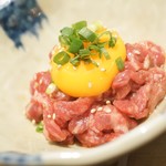 本気焼肉 肉とめし 肉寿司 - 和牛ユッケ