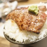 本気焼肉 肉とめし 肉寿司 - にくめし