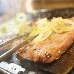 本気焼肉 肉とめし 肉寿司 - 