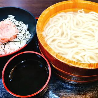 とにかく安く早く晩御飯を済ませたいときに By かいちゃん777 伊予製麺 釧路店 東釧路 うどん 食べログ