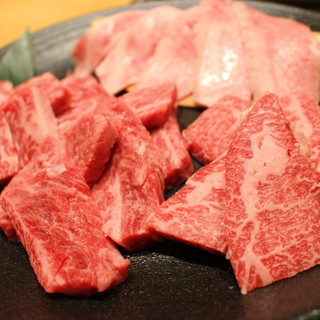 Purchasing good meat quality without worrying about the origin of Wagyu beef and purchasing the best quality meat at the time.