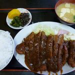 大衆食堂 まんだらや - トンカツ定食 700円