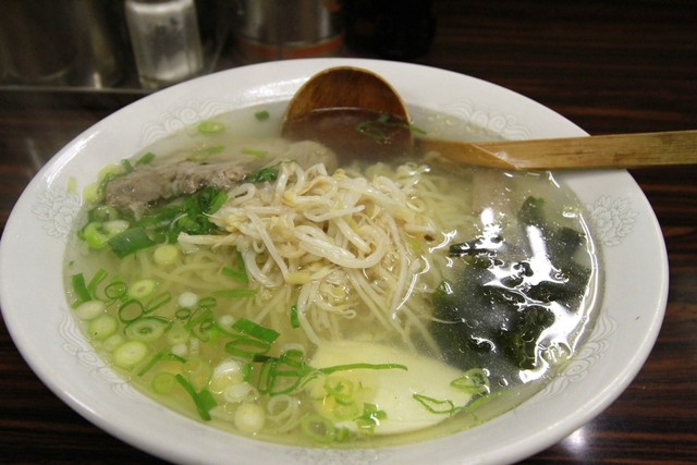 らぁーめん ギョーザ 一楽 - 新今宮駅前/ラーメン | 食べログ