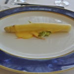 フレンチレストラン ミクニ サッポロ - フランス製ホワイトアスパラガス、オランデーズソース