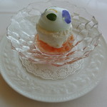 フレンチレストラン ミクニ サッポロ - ピンクグレープフルーツのクレメダンジュ バジル風味