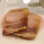 レンゲ - 自家製の豚の干し肉　酸菜のソースで