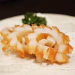 廣東料理 水蓮月 - 名物・イカの天ぷら…お刺身用のアオリイカ使用