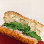 ブーランジェリー スドウ - あるもの挟んだ  自家製バゲットサンド