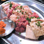 焼肉ヒロミヤ - ホルモン盛り合せ