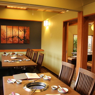 接待、会食にも…個室感覚でどうぞ。ごゆっくりお寛ぎ頂けます。