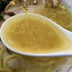 ラーメン 前田家 - 旨味たっぷりのスープ