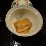 椀の中には漬物？！