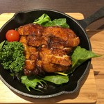 ベジ ハウス - 全素紅焼鶏-ローストチキン風（真上から）