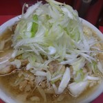 ラーメン二郎 - 小豚850円＋ネギ100円。ニンニク、脂、野菜抜き