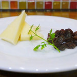 ワイン食堂 GODDEN - タレッジョ  (牛乳のウォッシュチーズ)