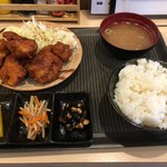 たこやきもぐら - (料理)普通の唐揚げ定食