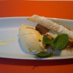 ラ・プロヴェッタ - チョコレートのムースと自家製バニラのジェラード