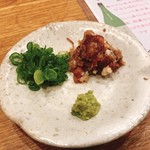 そばの実 一閑人 - 牛すじの蕎麦湯炊きの薬味。油味噌的なもの！？