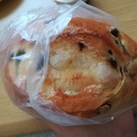 Pan Koubou Pipuru - レーズンパン160円+税