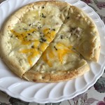 カフェ 蘭 - 5種のチーズピザ