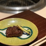 西麻布けんしろう - 神戸牛サガリと行者ニンニク