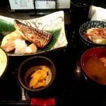 Iroriyaki Tamano Ya - 二種の焼き魚定食