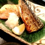 Iroriyaki Tamano Ya - 二種の焼き魚