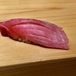 鮨 尚充 - ◆中トロ・・「はがし」で出だされましたが、食感もなめらかで旨みを感じて美味しい。