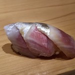 鮨 尚充 - 私には「鯖」の代わりに「鰯」・・脂がのり美味しかったですよ。