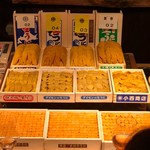 鮨 尚充 - 目の前に並べられた「雲丹」は壮観！ 実際に目にするとテンションが上がります。撮影大会に・・