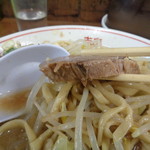 ラーメン二郎 - こう見えてほぐれます