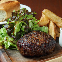 肉ビストロのハンバーグステーキ　　＜ライス 又は バゲット＞