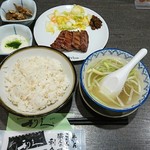 利久BOWLS - たんとろ定食