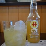 ダグズ・バーガー - IZZE