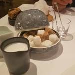 ドミニク・ブシェ トーキョー - 