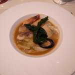 レ ロジェ エギュスキロール - シェフおすすめコース：魚介のブイヤベース