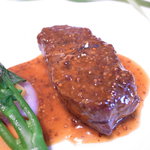レ ロジェ エギュスキロール - シェフおすすめコース：メイン・仔牛のフィレ肉のポワレ