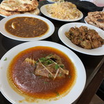 インターナショナルビレッジ -  マトンクンナ、アンダーチャナ、カレラゴーシュト、チキンビリヤニ