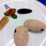 トゥールダルジャン - トリュフを入れたガチョウのフォアグラのパテ ソーテルヌのジュレとポートワインのジュレを添えて