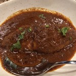 ベンガル料理プージャー - ホクホクの黒ソイスパイシーカレー