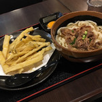 北九州KOKU蘭うどん - 大ごぼう天うどん（670円）
            肉（205円）、生卵（65円）