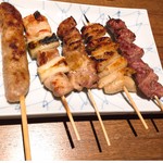 叶家 - 焼き鳥盛り合わせ塩830円