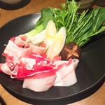 叶家 - 追加だとうどんはなしで1630円だから最初から2人前頼んだ方が安いね。でも、うどん２つは要らないな。